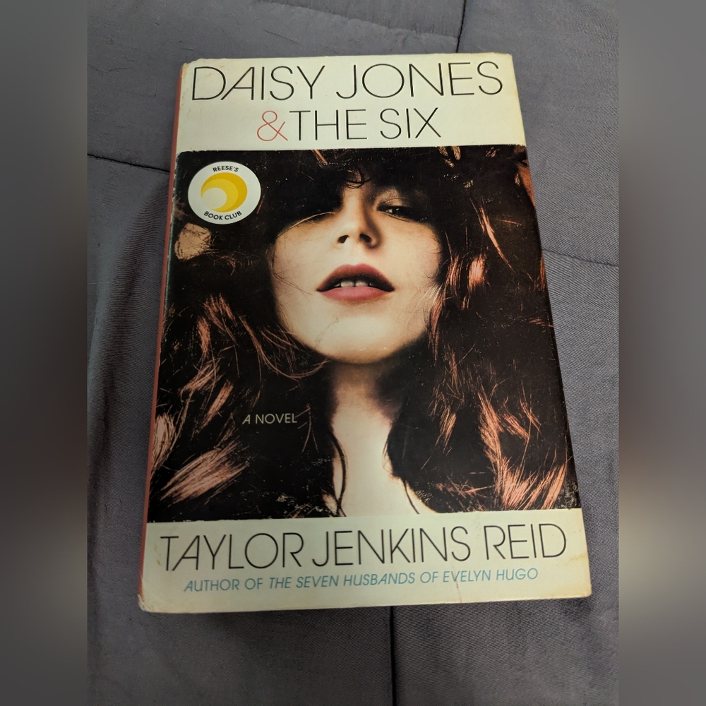 Daisy Jones & The Six Novel by